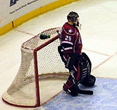 Brodeur stands tall in the net